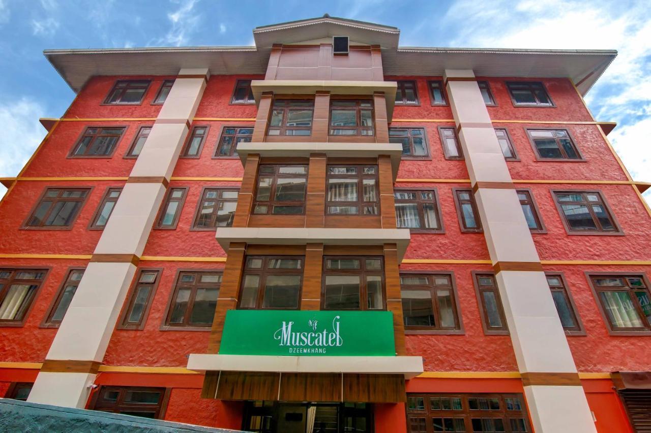 Muscatel Central Hotel - Dzeemkhang جانجتوك المظهر الخارجي الصورة