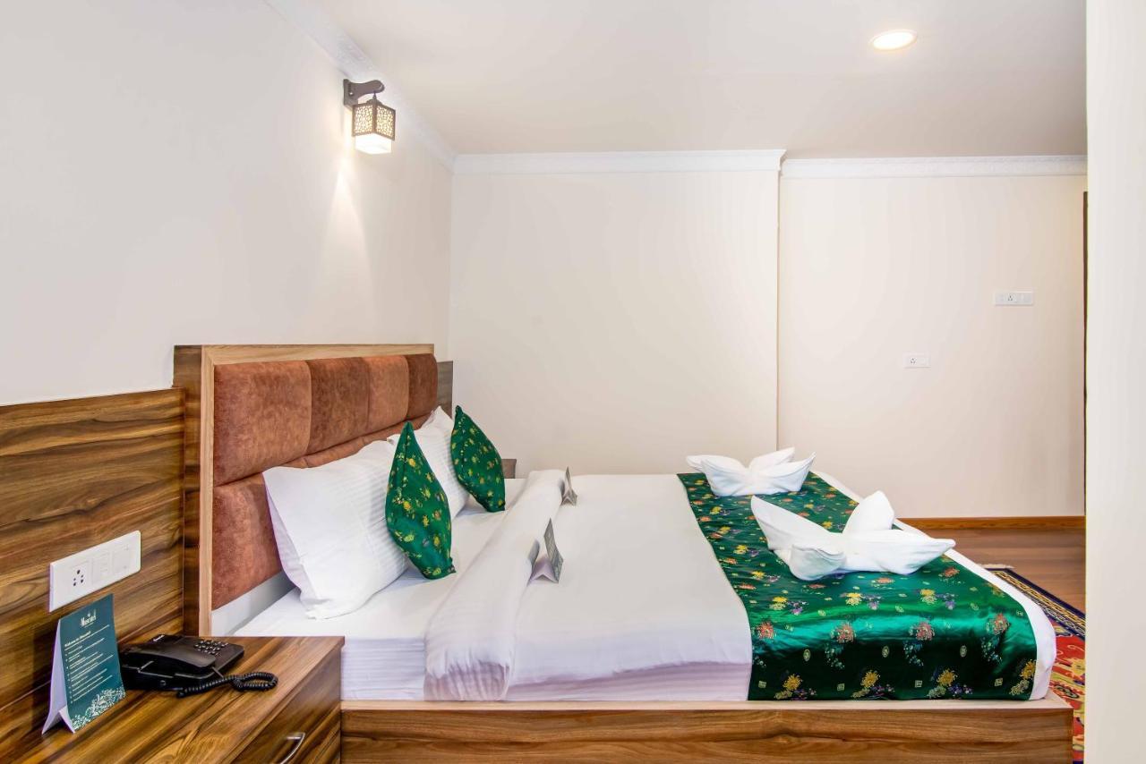 Muscatel Central Hotel - Dzeemkhang جانجتوك المظهر الخارجي الصورة