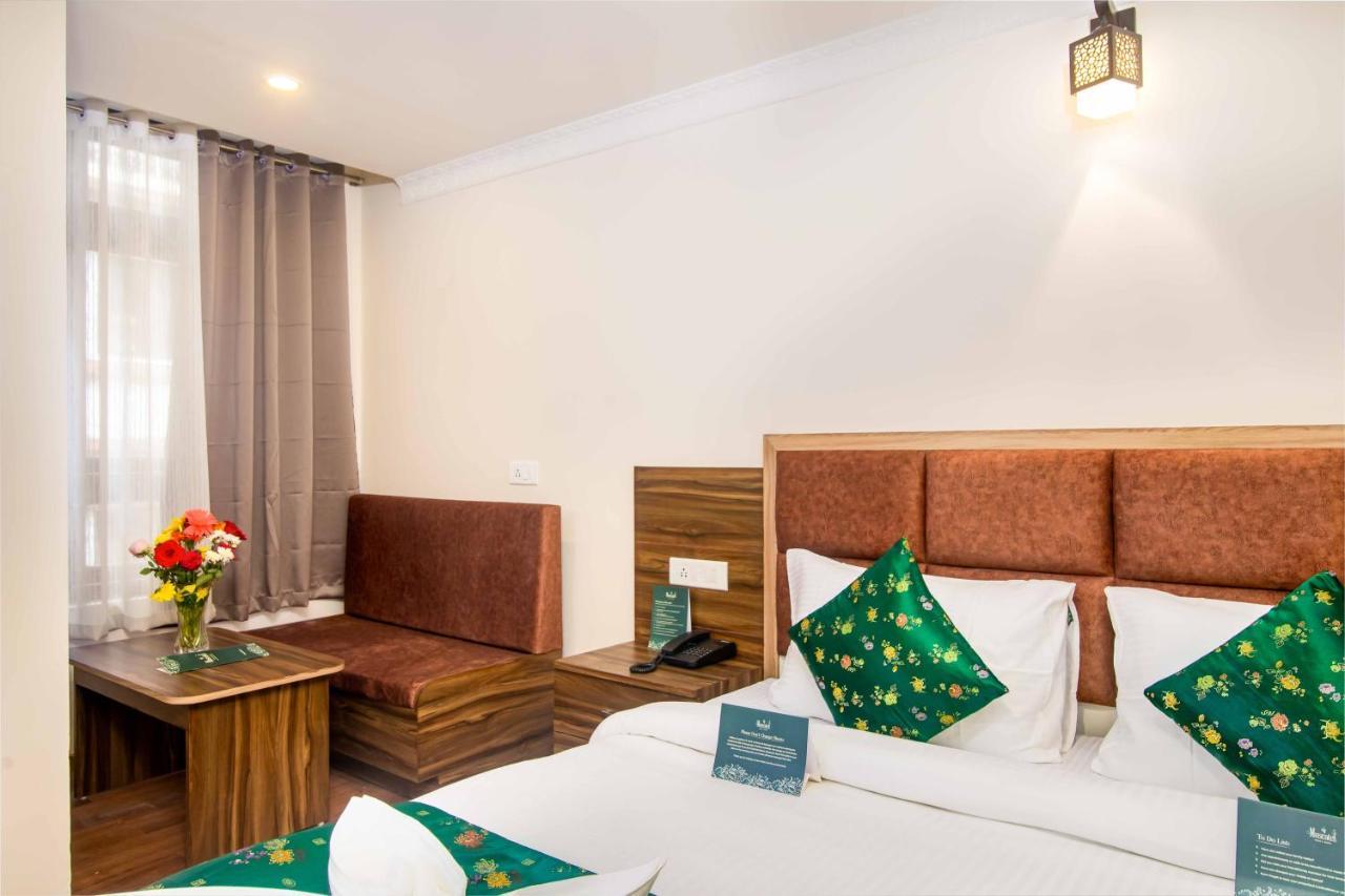 Muscatel Central Hotel - Dzeemkhang جانجتوك المظهر الخارجي الصورة