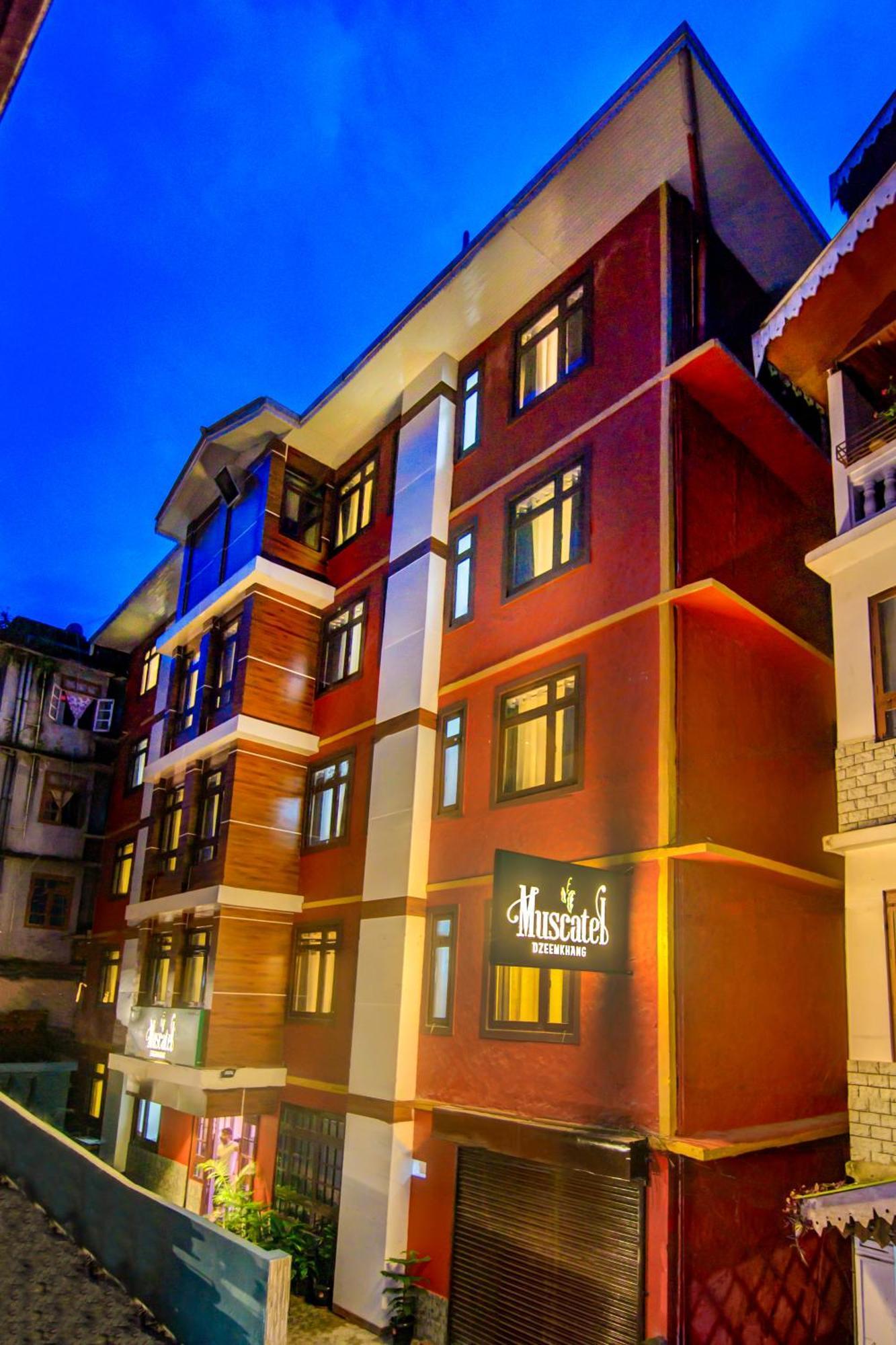 Muscatel Central Hotel - Dzeemkhang جانجتوك المظهر الخارجي الصورة