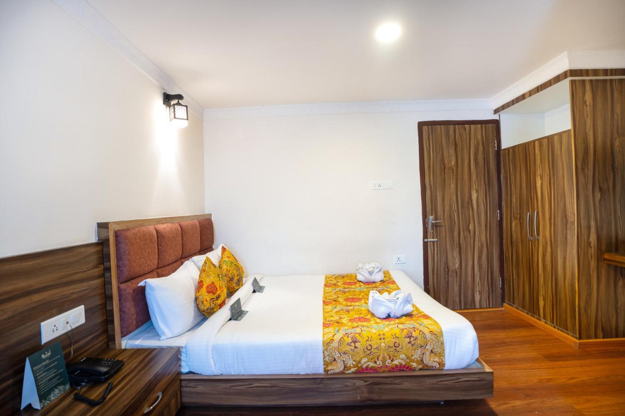Muscatel Central Hotel - Dzeemkhang جانجتوك المظهر الخارجي الصورة